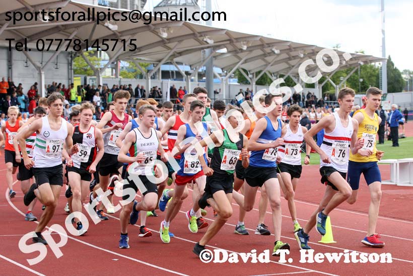 Mens under-17s 3 stage relay, Northern Senior 6 and 4 and Junior Stage Road Relays, SportsCity, Manchester. Photo:  David T. Hewitson/Sports for All Pics